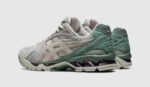 ⁦ASICS GEL-Kayano 14 Light Sage/Smoke Grey - נעלי אסיקס⁩ – תמונה ⁦3⁩