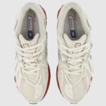 ⁦New Balance 1906A Cream/Red - נעלי ניו באלאנס⁩ – תמונה ⁦3⁩