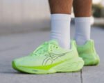 ⁦Asics Novablast 4 Illuminate - נעלי אסיקס⁩ – תמונה ⁦6⁩