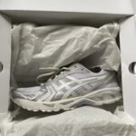 ⁦Asics Gel Kayano 14 Silver White - נעלי אקסיקס⁩ – תמונה ⁦7⁩