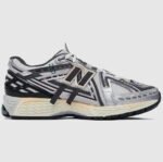 ⁦New Balance 1906A Silver - נעלי ניו באלאנס⁩ – תמונה ⁦2⁩