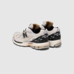 ⁦New Balance 1906r Reflection Black Gold - נעלי ניו באלאנס⁩ – תמונה ⁦3⁩
