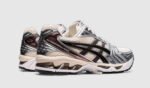⁦Asics Gel-Kayano 14 Cream Black Metallic Plum - נעלי אסיקס⁩ – תמונה ⁦3⁩