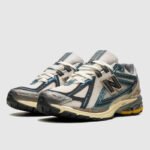 ⁦New Balance 1906R Metallic Teal New Spruce - נעלי ניו באלאנס⁩ – תמונה ⁦2⁩