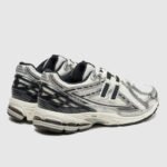 ⁦New Balance 1906R Silver Black - נעלי ניו באלאנס⁩ – תמונה ⁦3⁩