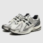 ⁦New Balance 1906R Silver Black - נעלי ניו באלאנס⁩ – תמונה ⁦2⁩