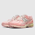 ⁦New Balance 1906R Lunar New Year Pink - נעלי ניו באלאנס⁩ – תמונה ⁦2⁩