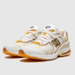 ⁦New Balance 2002R Joe Freshgoods Conversations Amongst Us - נעלי ניו באלאנס⁩ – תמונה ⁦2⁩