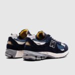 ⁦New Balance 2002R Protection Pack Dark Navy - נעלי ניו באלאנס⁩ – תמונה ⁦3⁩