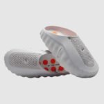 ⁦Nike Mind 001 Slide Light Smoke Grey - נעלי נייק מיינד⁩ – תמונה ⁦4⁩